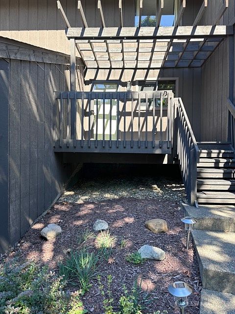 Entrance to the townhouse