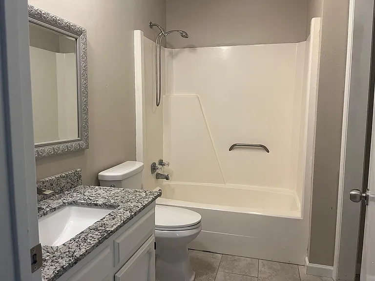 365 Highland Creek Pkwy — Photo 8