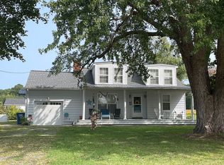 2454 Sunnybank Rd, Reedville, VA 22539