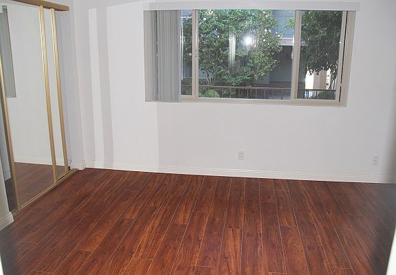 5th image of 301 Knob Hill Ave #43