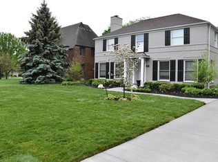 817 Berkshire Rd, Grosse Pointe Park, MI 48230