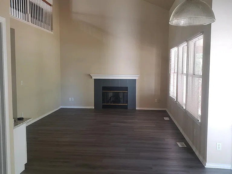 1567 S Richfield Way — Photo 4