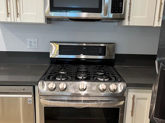 4th image of 5405 1/2 Amigo Ave
