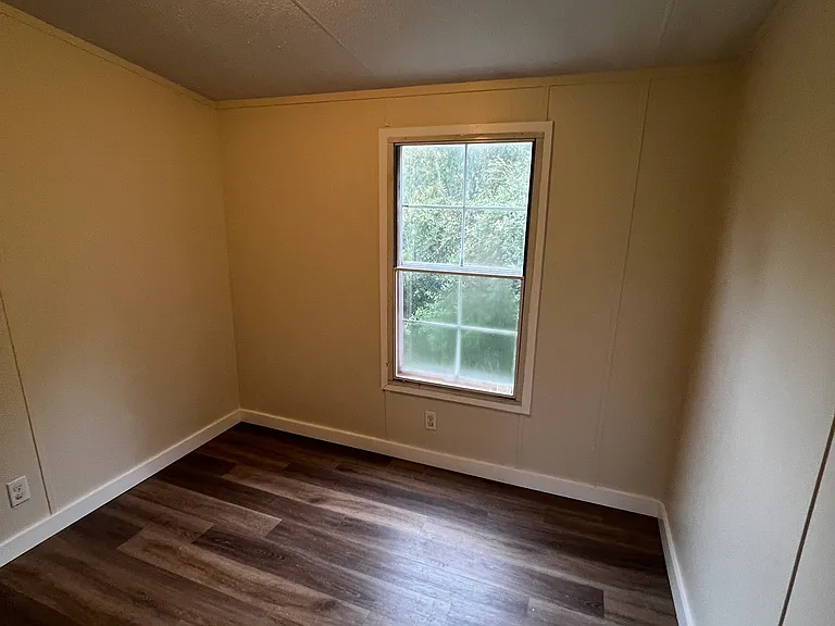 180-2 Dixon Rd — Photo 5