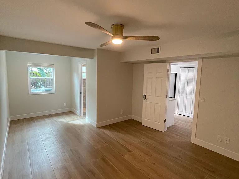340 S Orlando Ave — Photo 22