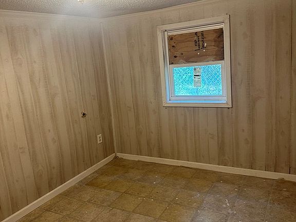 4th image of 111 Nona Dr