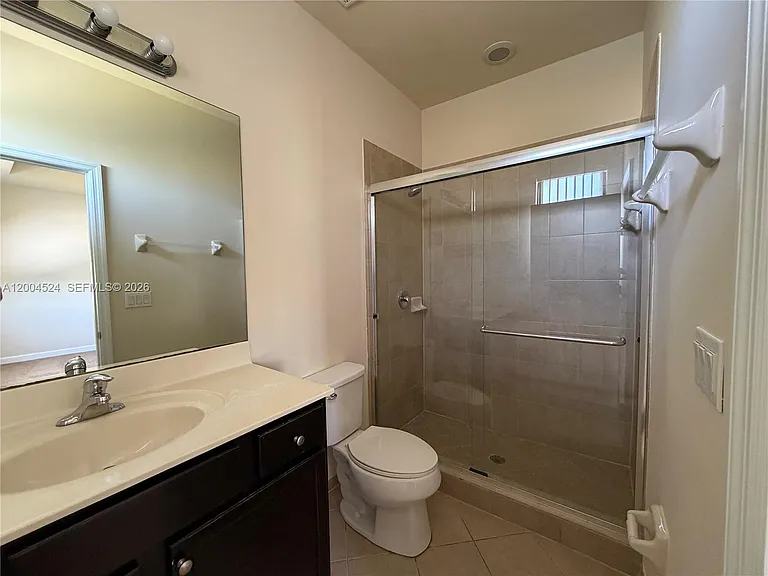 544 SE 32nd Ave — Photo 5