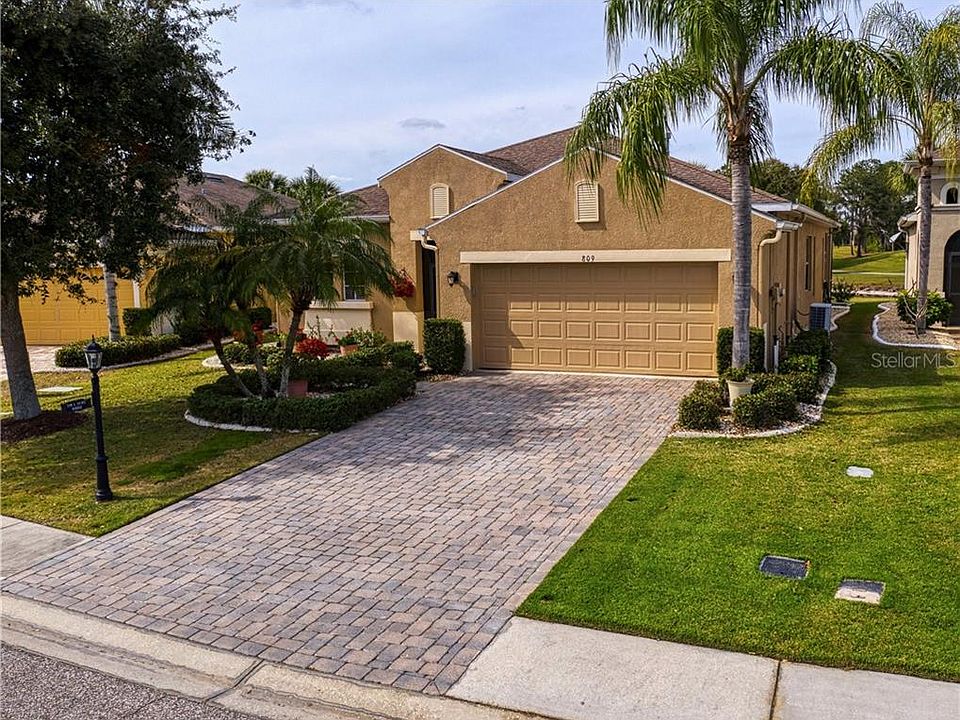 1st image of 809 Regal Manor Way