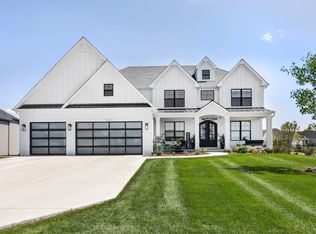 541 Quail St, North Aurora, IL 60542