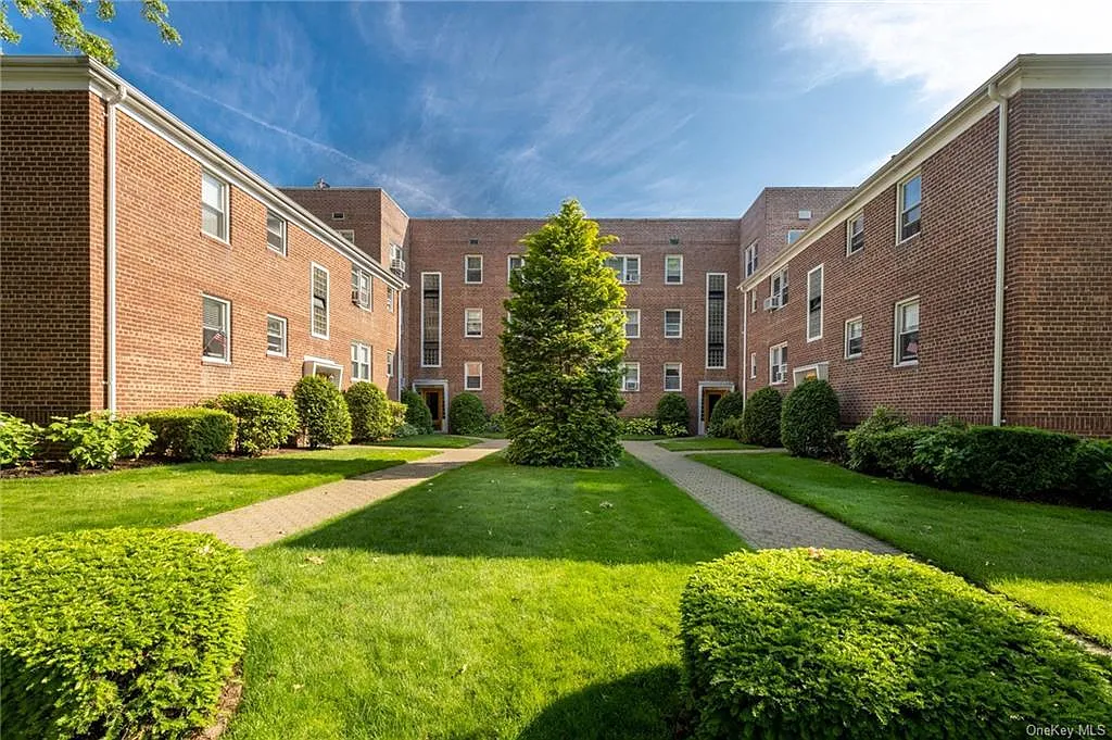 1 bed, 750 sqft, $2,400 — Photo 1