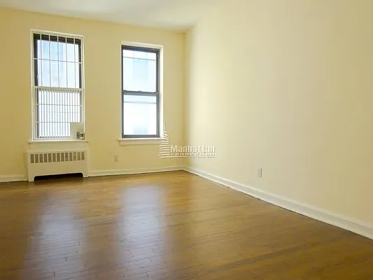 Rented by Manhattan Connection | media 19