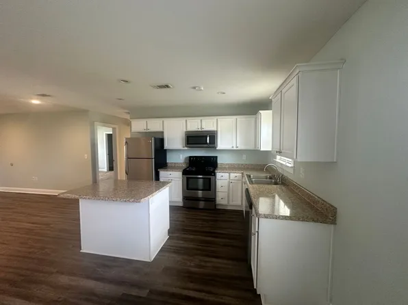 440 W Stanfill St #938-B3, Hahira, GA 31632