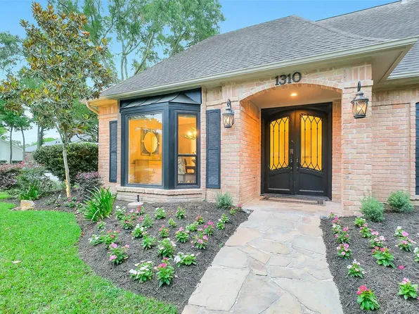 1310 Devon Glen Dr, Houston, TX 77077