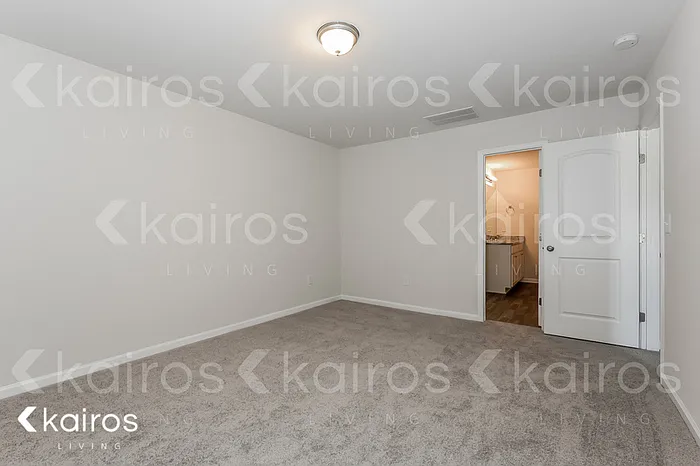 814 Vistamount Path — Photo 7