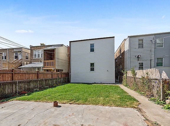 3rd image of 6333 S Richmond St