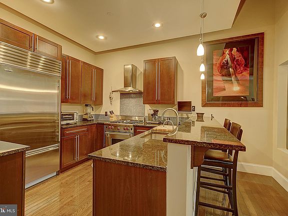 5th image of 214 S 12th St #2N