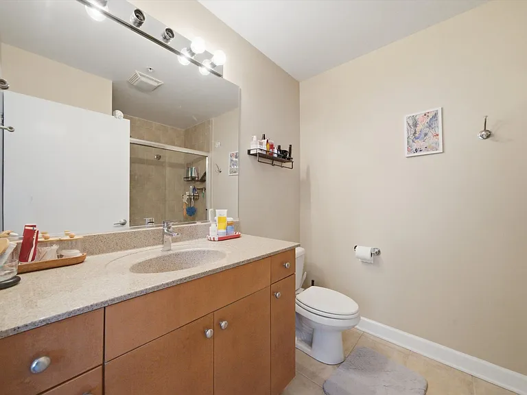 451 W Huron St #907 — Photo 15