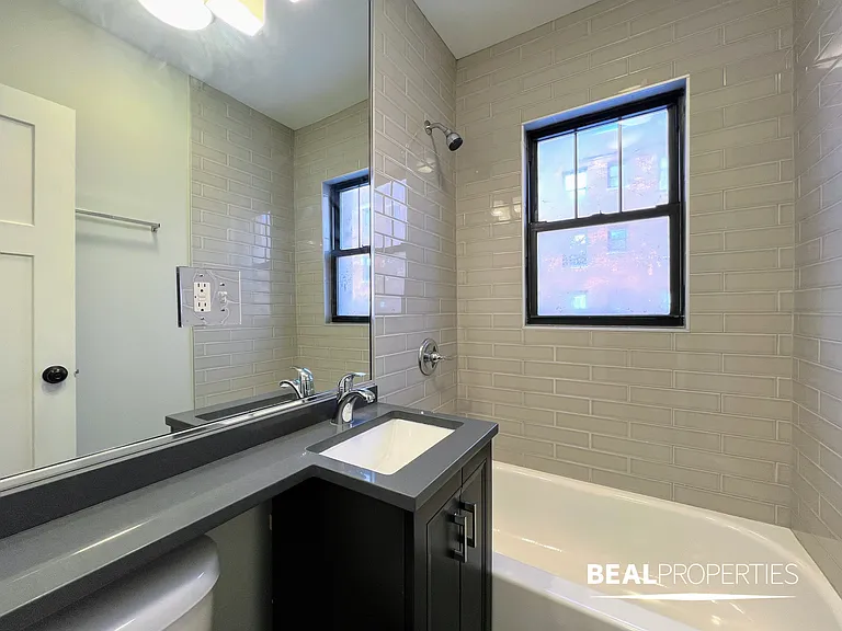 2900 North Mildred Avenue — Photo 11