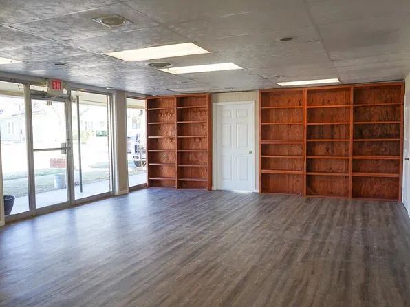 408 S La Salle St #A, Navasota, TX 77868