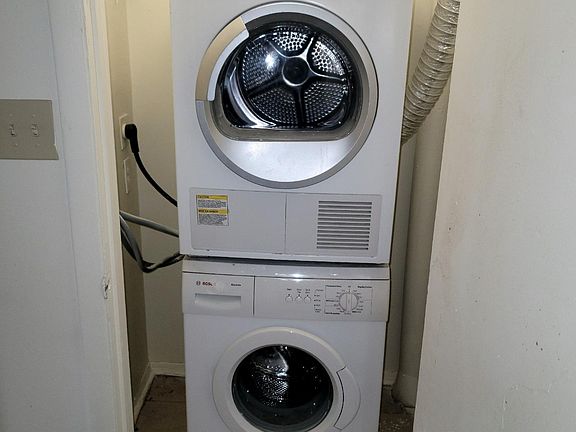 5th image of 1569 Darren Cir