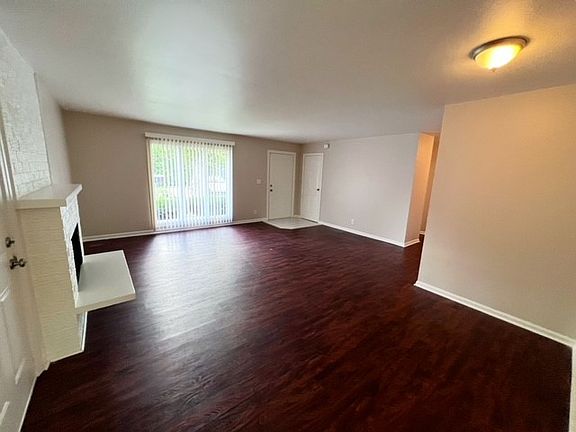9105E34thInterior2_08282022