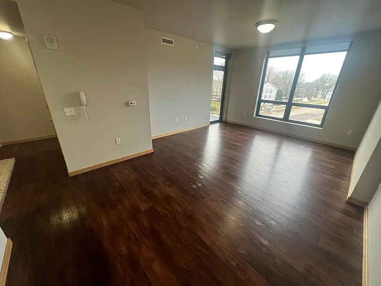 Venture Luxury High Rise — Photo 84