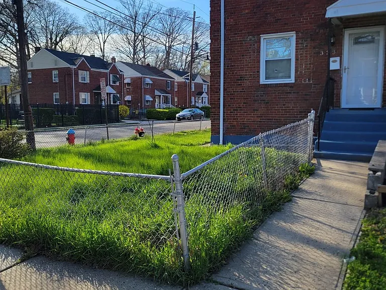 333 Brinton Ave — Photo 3