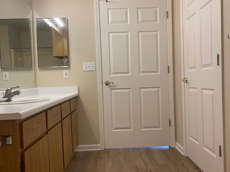 802 Cally Ct — Photo 18