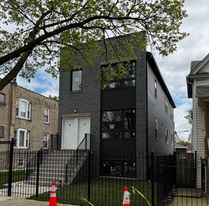 4229 W Augusta Blvd, Chicago, IL, 60651