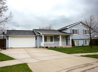8816 Queensbury Ln, Sturtevant, WI 53177