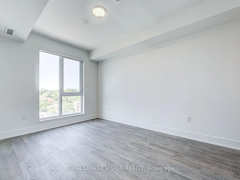 858 Dupont St #723 — Photo 20