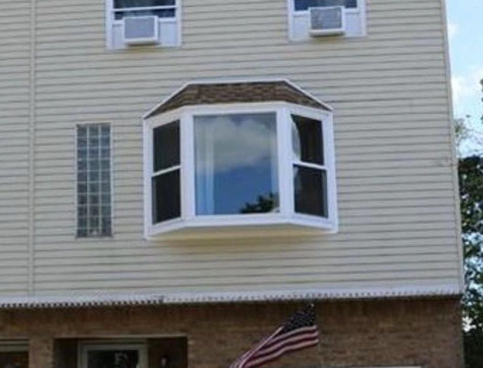 1st image of 54 Marne Ave Floor 1