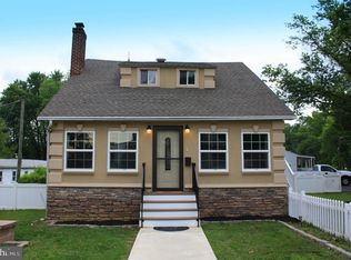 225 S Lippincott Ave, Maple Shade, NJ 08052