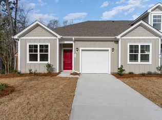 8 Vineyard Pl, Pawleys Island, SC 29585