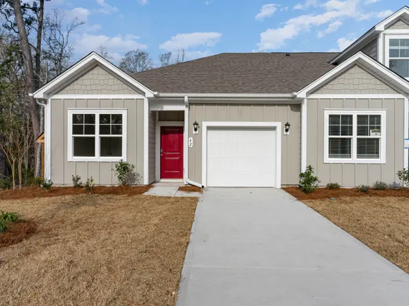 8 Vineyard Pl, Pawleys Island, SC 29585