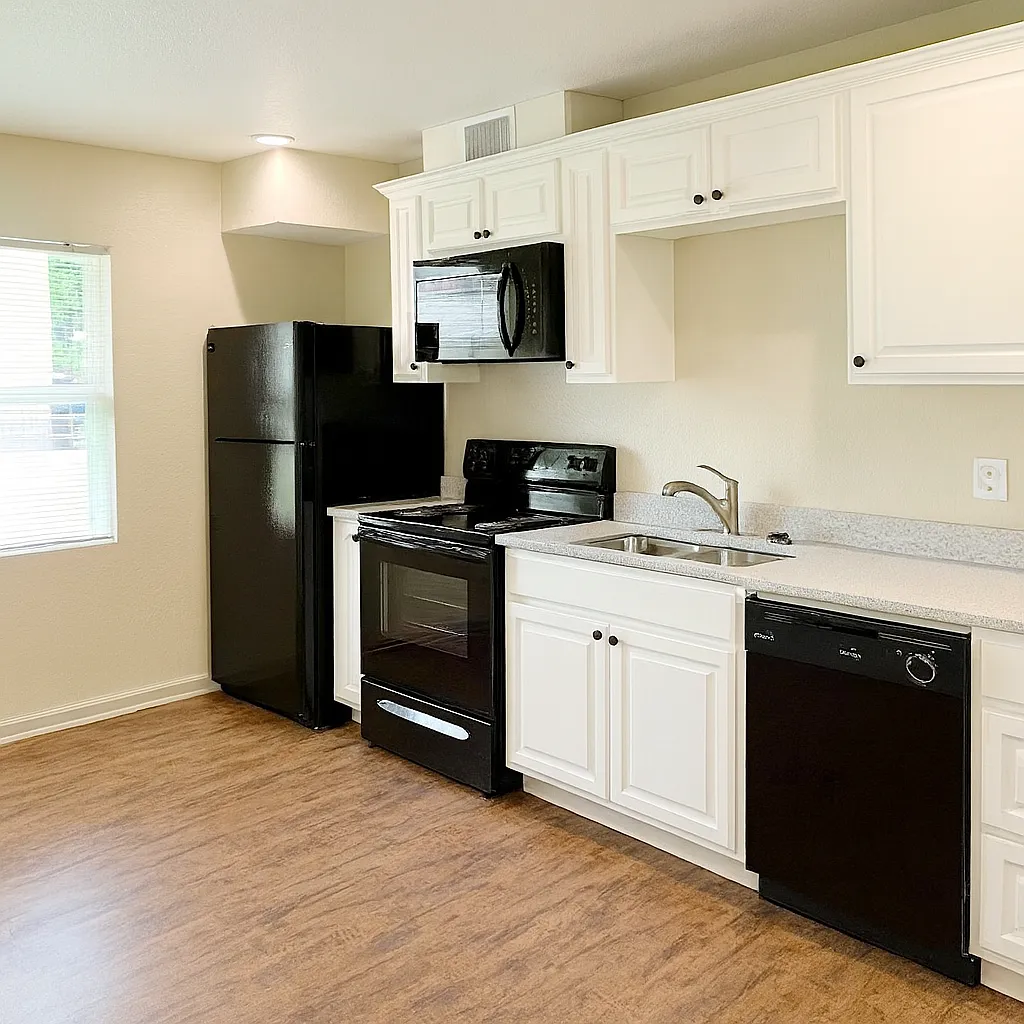 Cedar Pointe Apartments - Thomasville AL — Photo 4