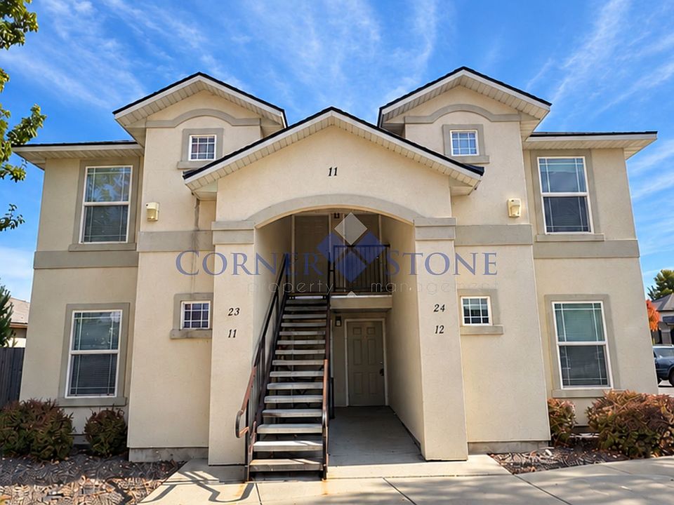 1st image of 1805 E Overland Rd #11