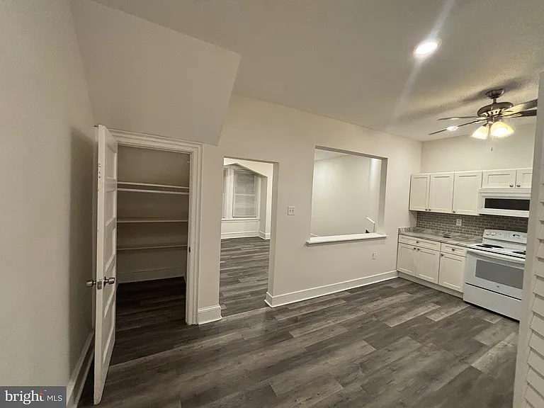 5427 Walnut St #F1 — Photo 8