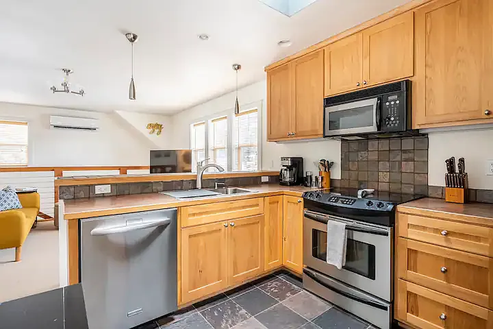 1469 Newport Ave #2 — Photo 14