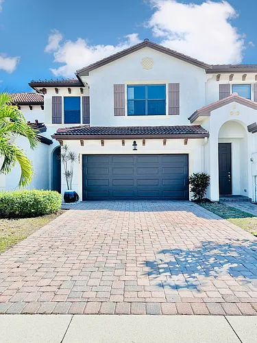 7841 Bristol Cir #1 Photo 1