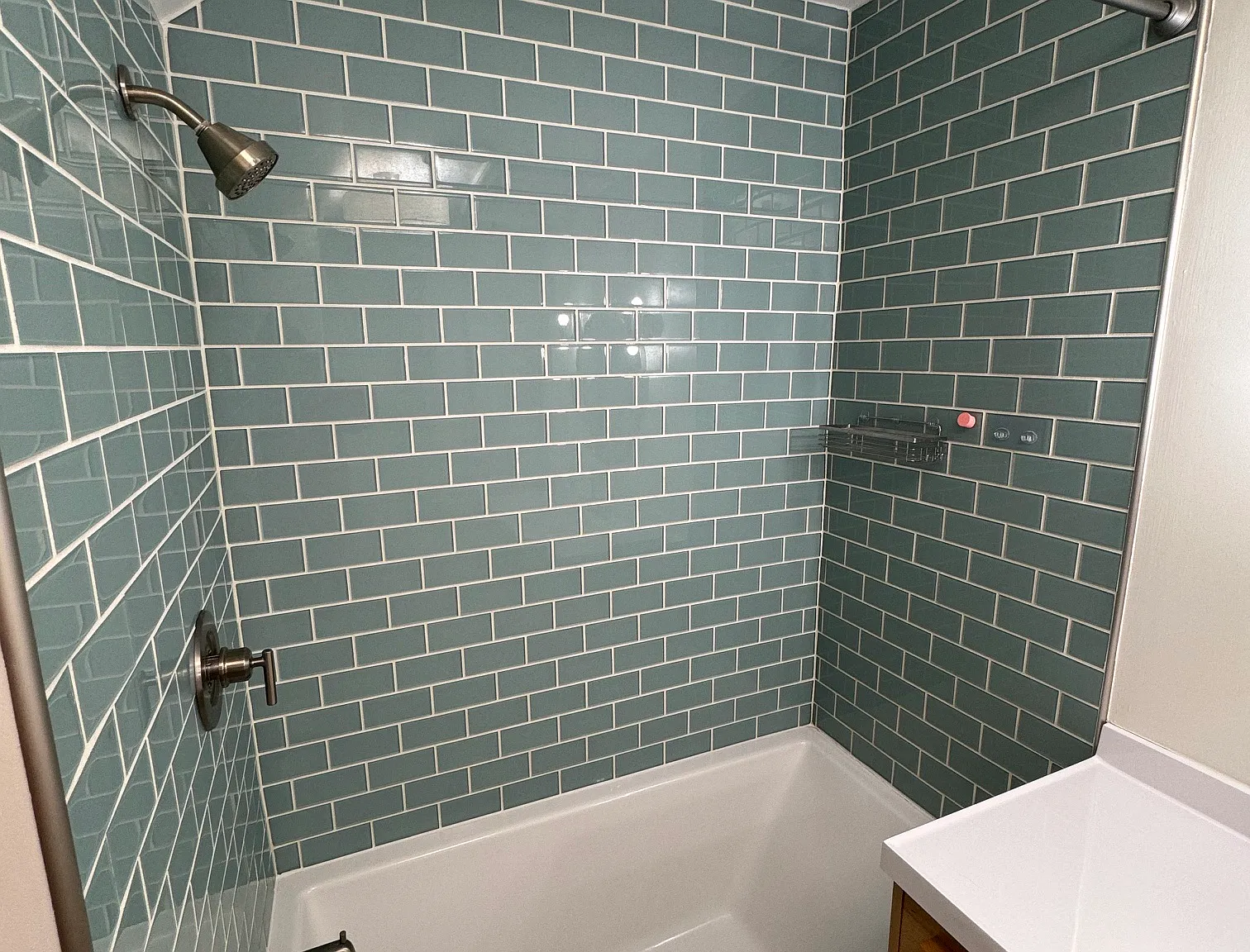 3 bed, 1.5 bath, 1400 sqft, $1,499 — Photo 2