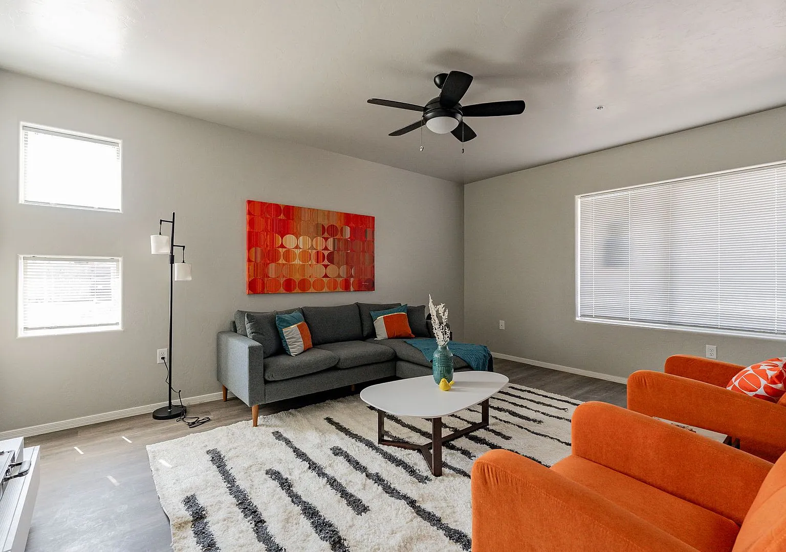 Bellevue Apartments — Photo 3