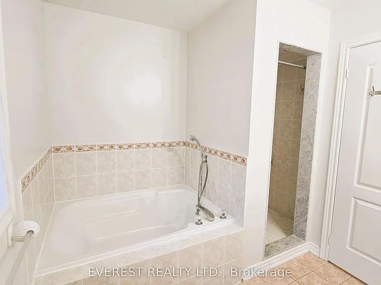 7285 Gagliano Dr — Photo 17