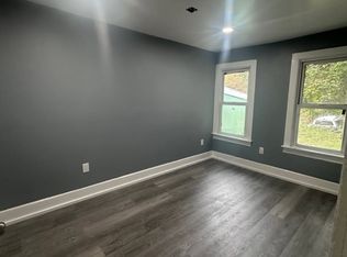 804 W Mulberry St, Coal Township, PA