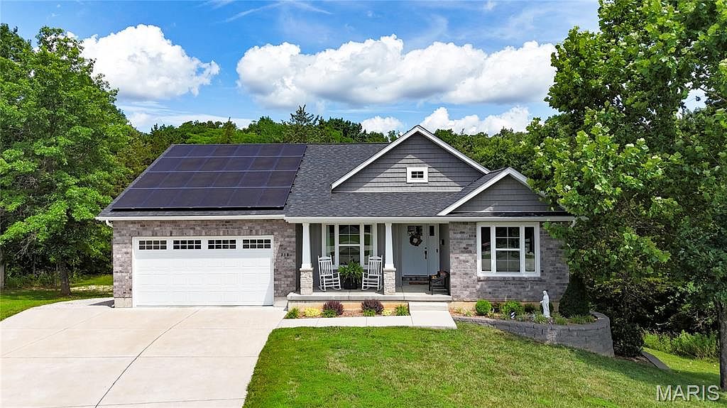 358 N Thomas St, De Soto, MO 63020 | Zillow