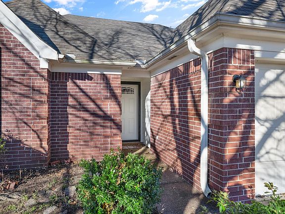 2nd image of 6946 Naples Dr