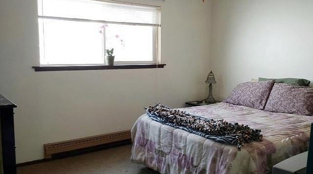 2nd image of 1010 Perry Ave APT 204