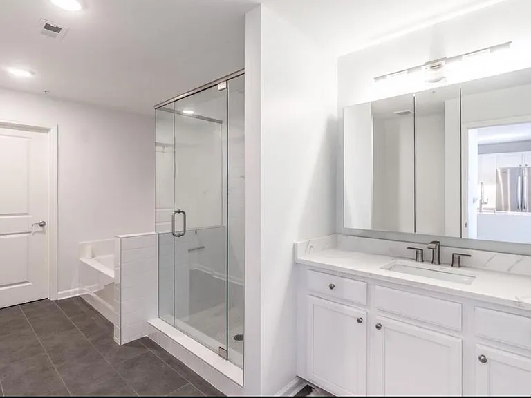3040 Peachtree Rd NW #8 — Photo 11