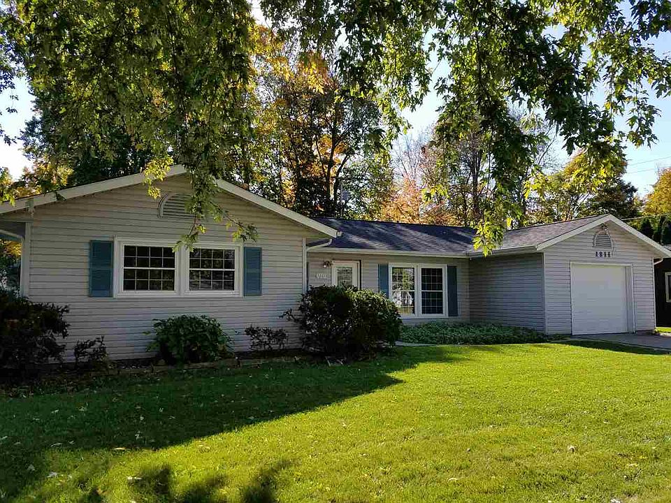 1st image of 1211 Superior Dr