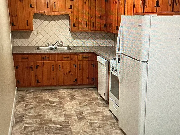 655 Mount Hope Ave #6 — Photo 1